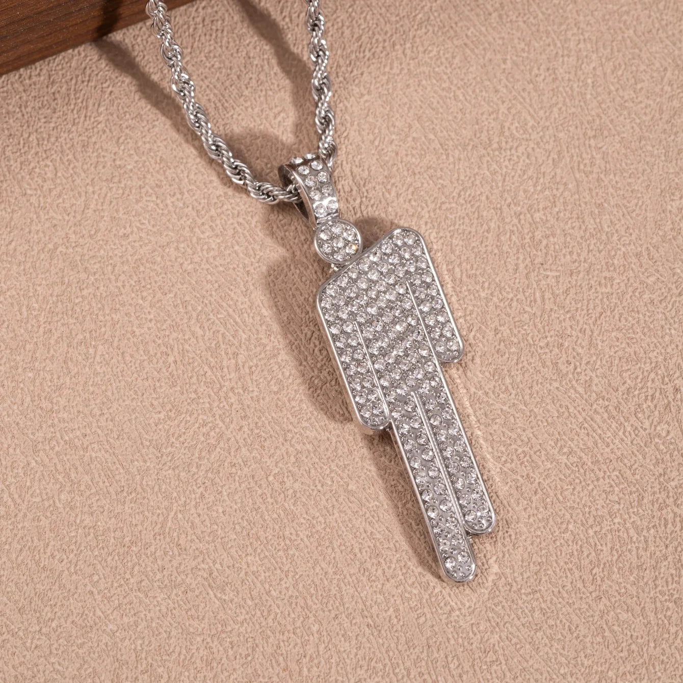 BLOHSH NECKLACE